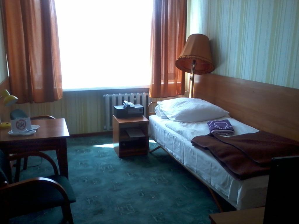 Hotel Odr Сулехув Экстерьер фото