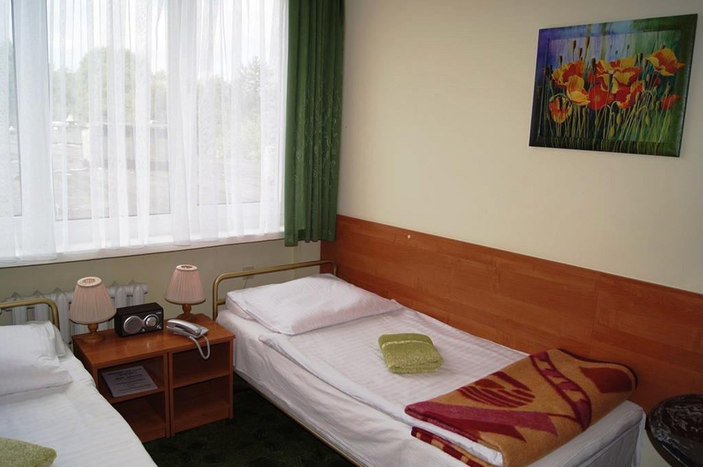 Hotel Odr Сулехув Экстерьер фото